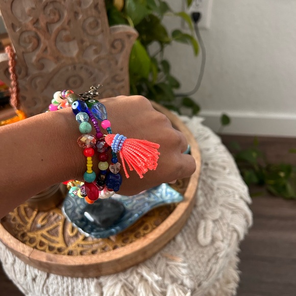 bracelets - Picture 4 of 7